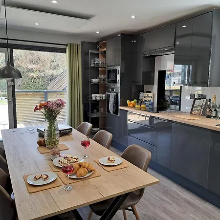 Cardinham 3 Bedroom - Max 6 Occ - Vp4 *